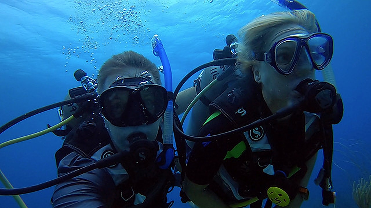 Dive pair selfie